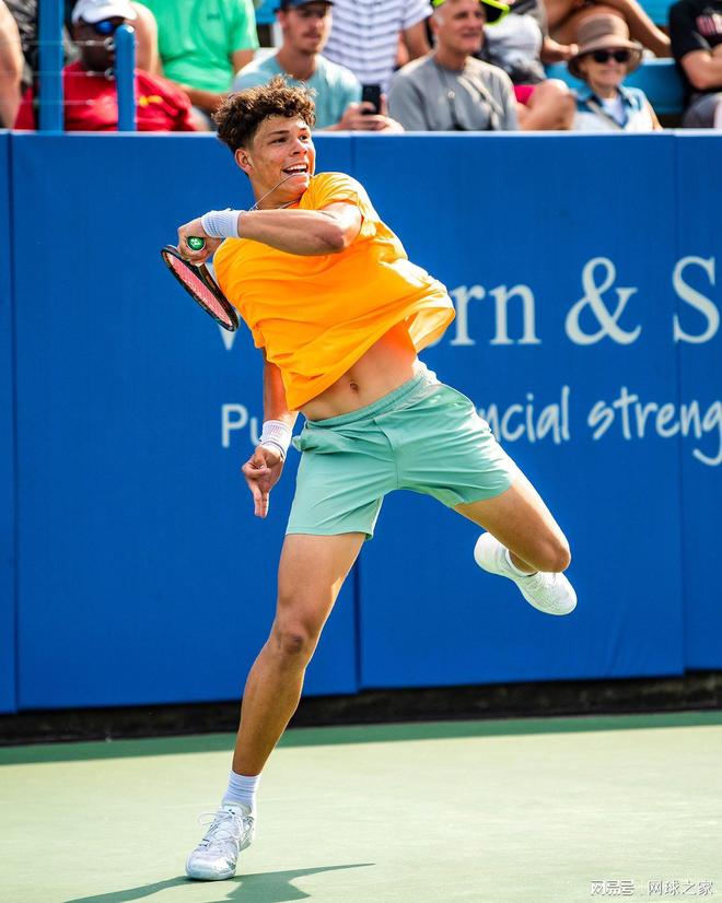 在世界足坛 在世界足坛