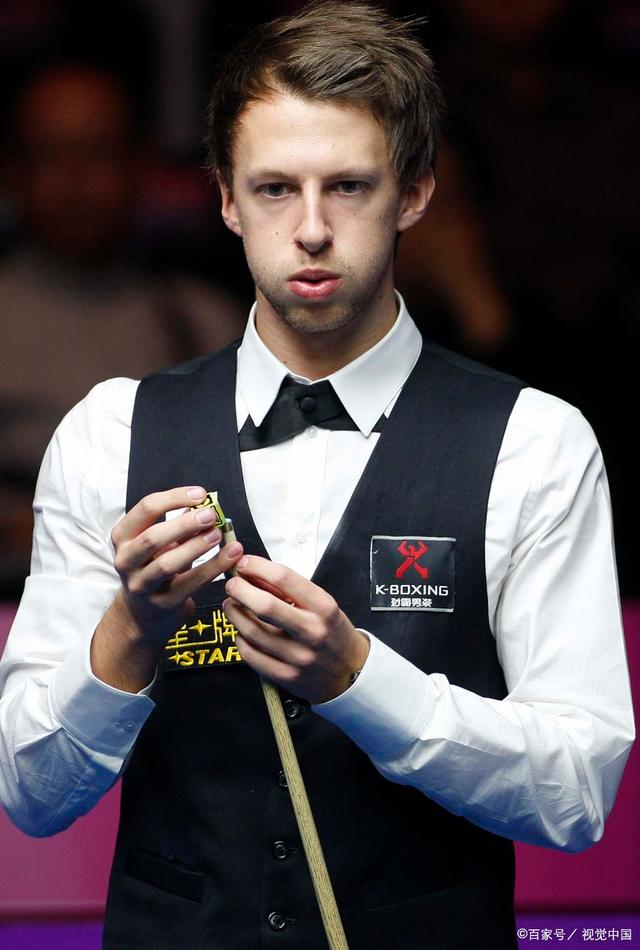 轻运动员提 轻运动员提