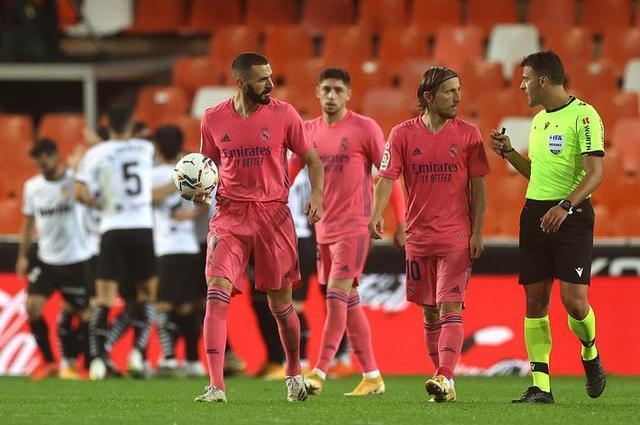 资格预审与 资格预审与