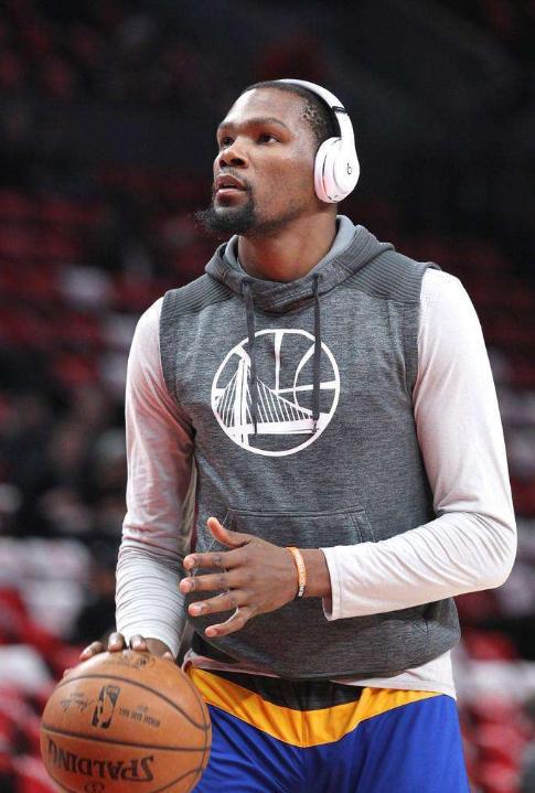 皱眉或鼓掌 皱眉或鼓掌